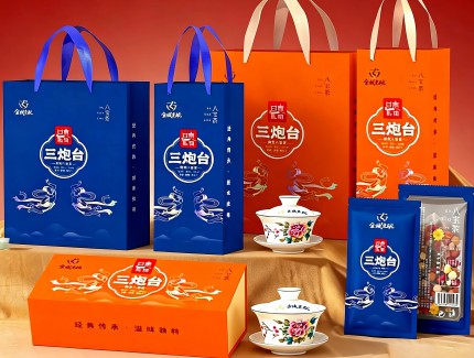 金城老碗｜藏在蓋碗里的蘭州魂，千年三炮臺，一盞暖茶贈親友